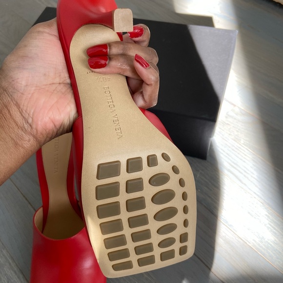 Bottega Veneta Leather Stretch Sandals - Picture 4 of 5